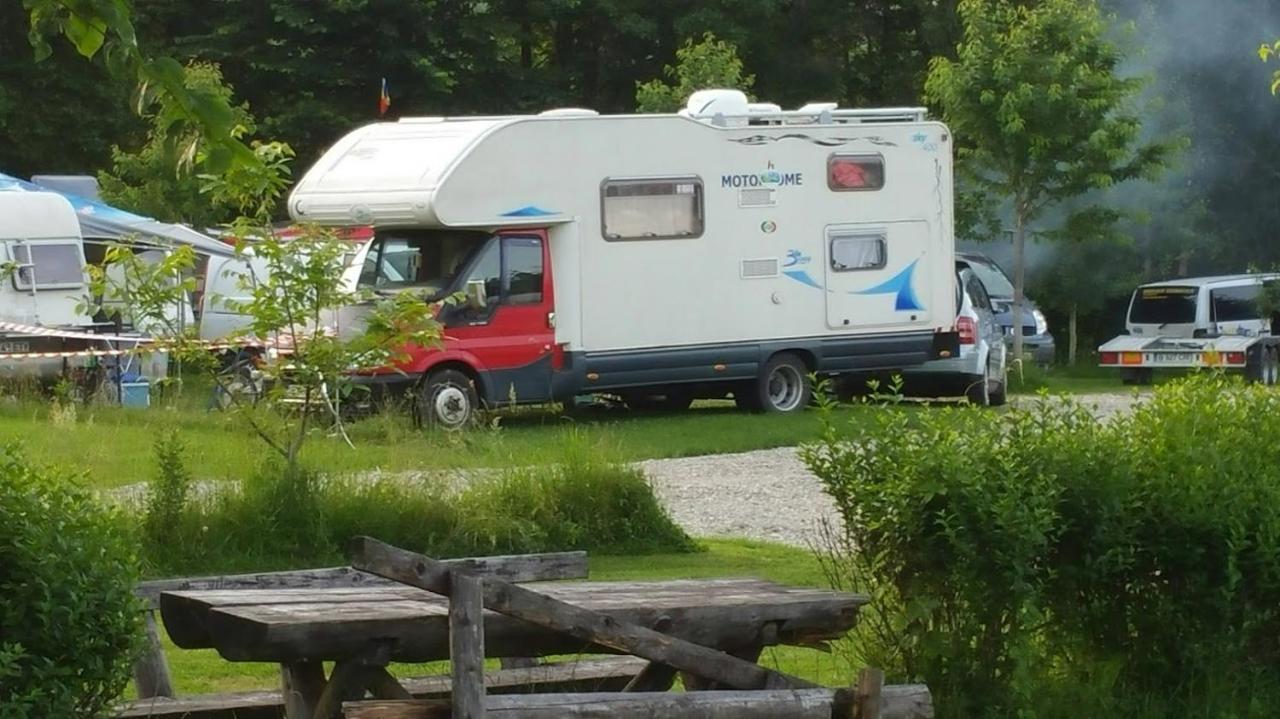 Camping Aviator, Numai Teren, Campare Pentru Rulote Autorulote Personale, Campingul Nu Are Rulote !!! Buşteni Eksteriør billede